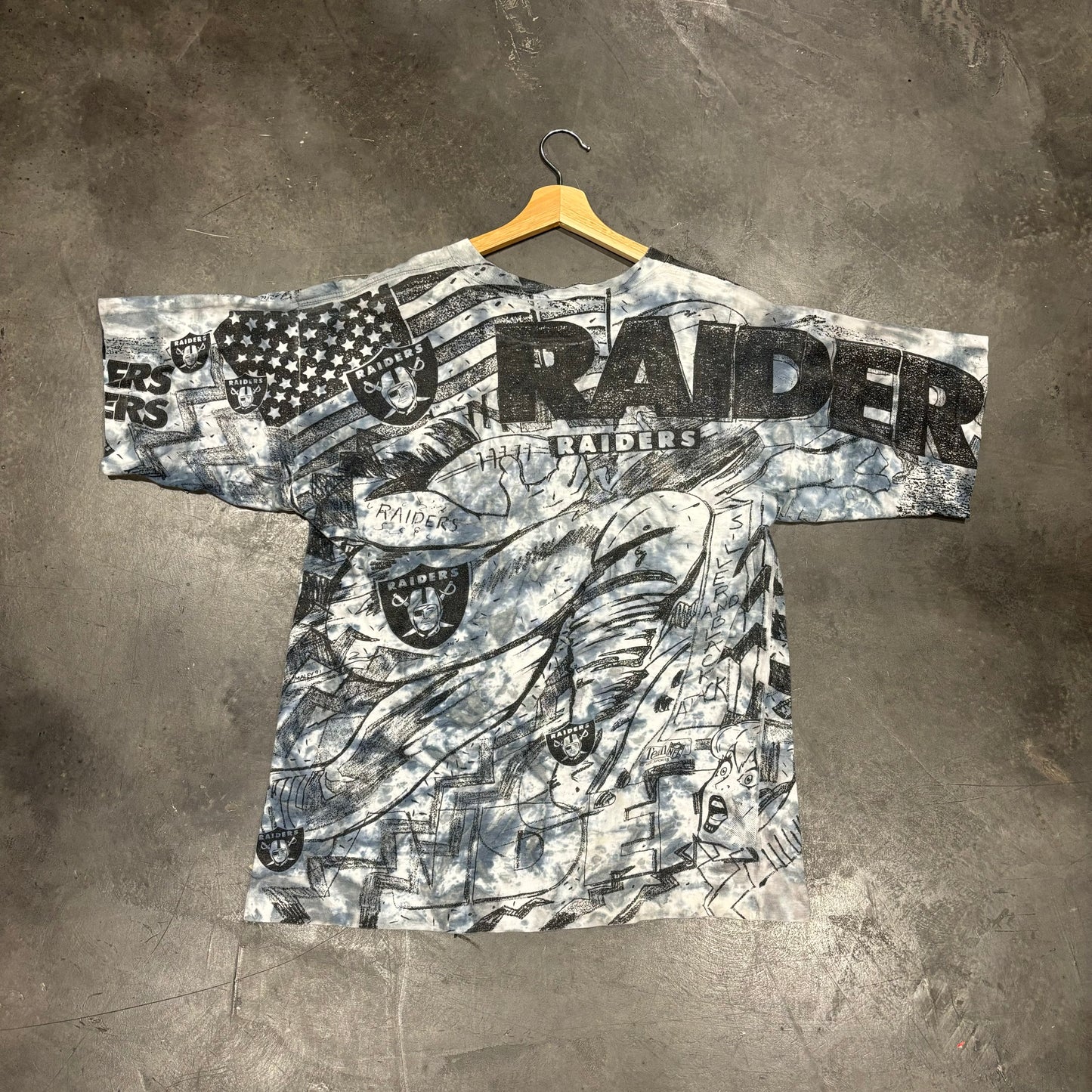 Vintage Oakland Raiders AOP Tee (L)