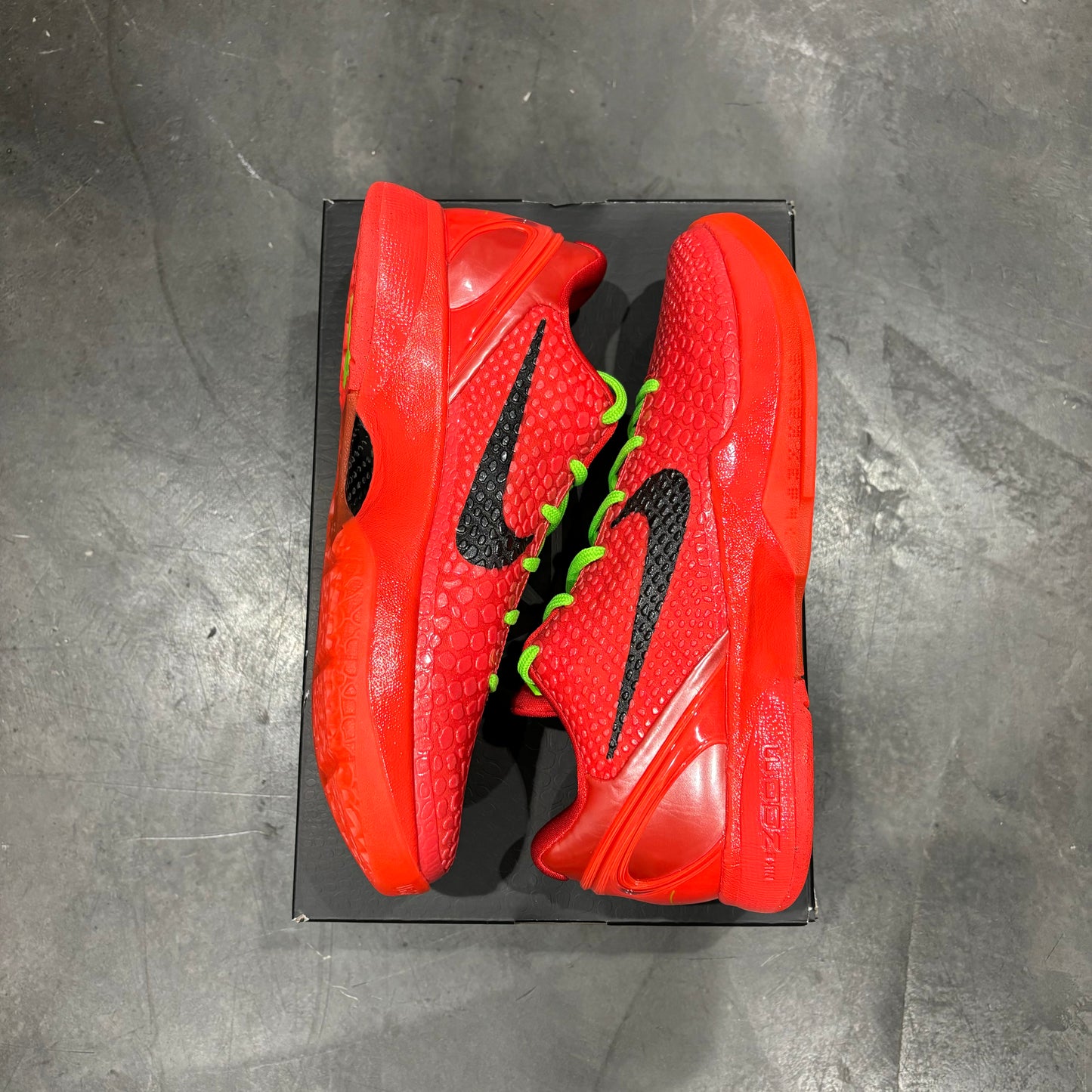 Brand New Kobe 6 Protro “Reverse Grinch”