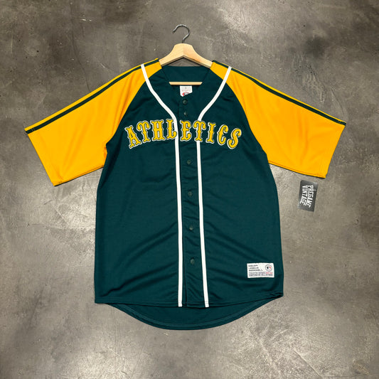 Vintage Oakland A’s Baseball Jersey (M)