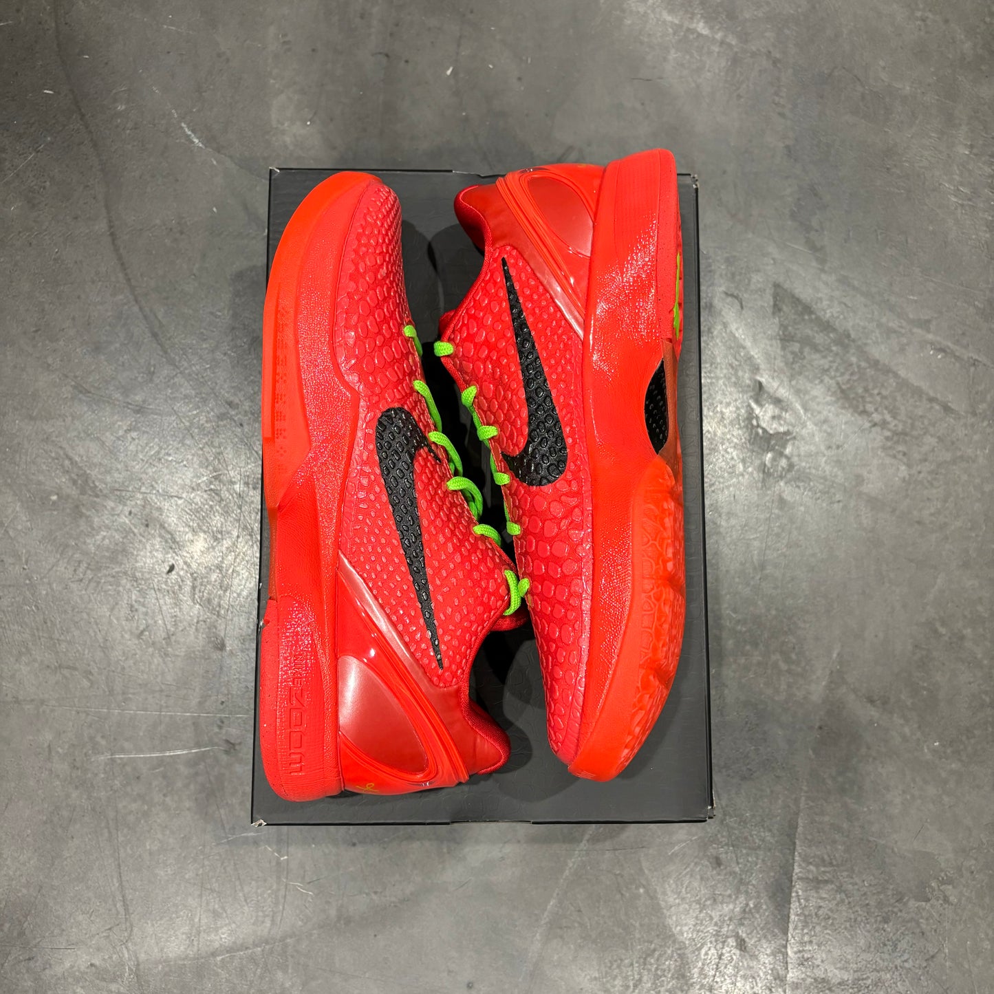 Brand New Kobe 6 Protro “Reverse Grinch”