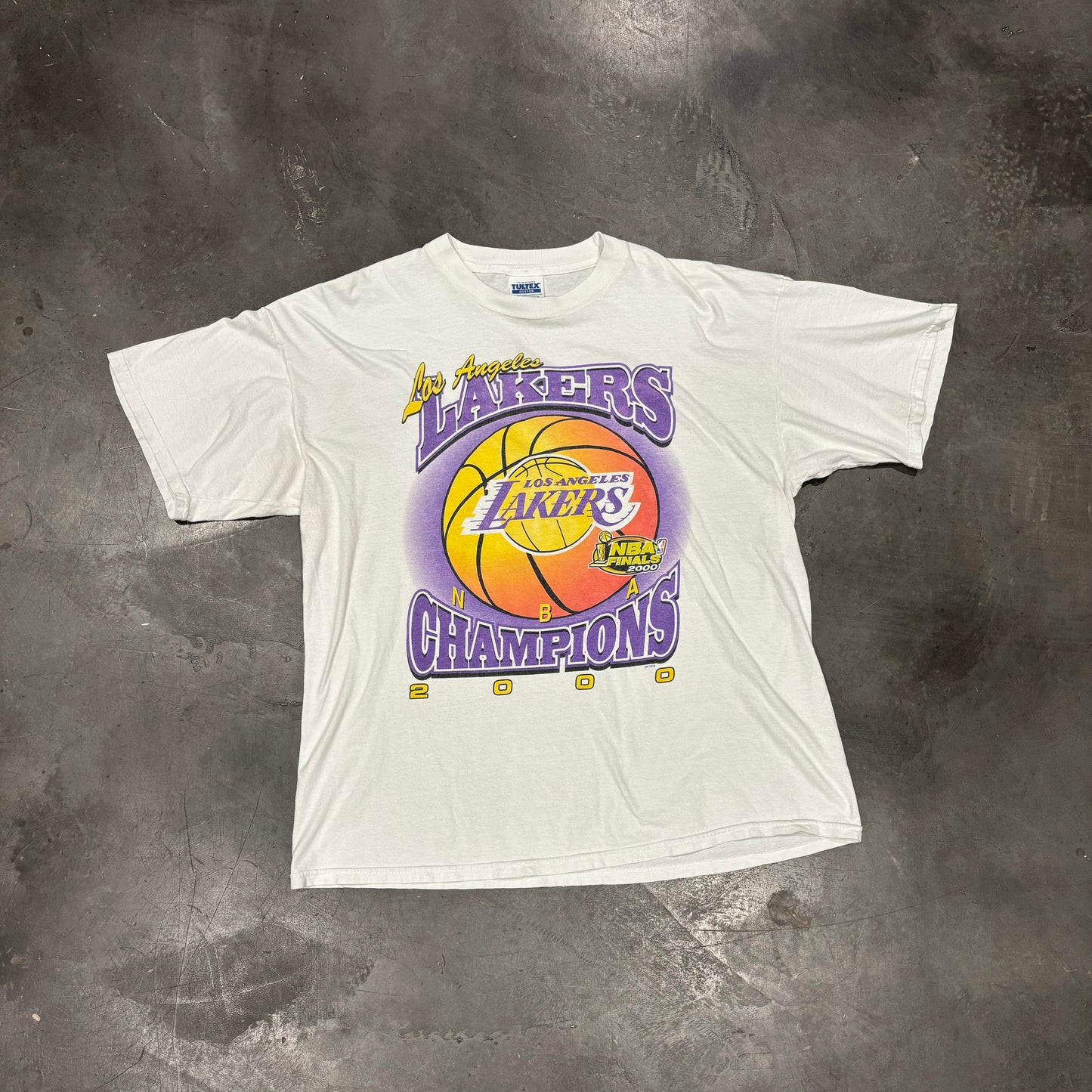 Vintage 2000 Los Angeles Lakers NBA Champions tee (XL)