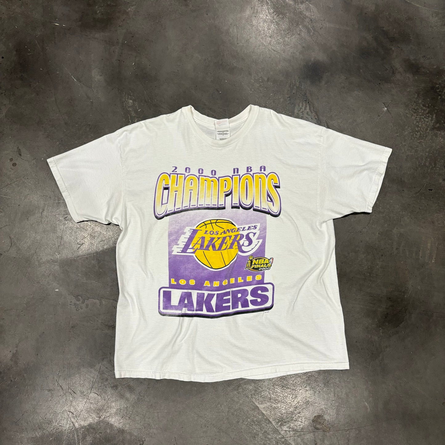 Vintage 2000 Los Angeles Lakers NBA Champions tee (XL)