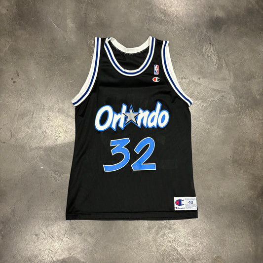 Vintage 90s Orlando Magic Shaquille O'Neal Champion jersey (M)