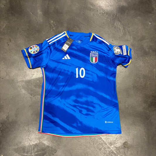 Brand New Adidas Italy National Team Soccer Jersey #10 (L)